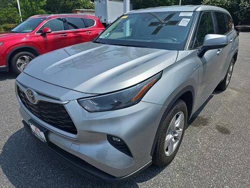 2023 Toyota Highlander LE
