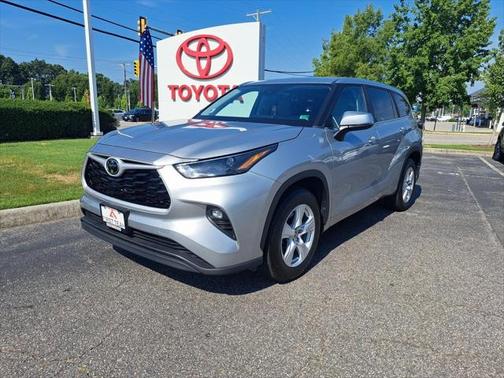 2023 Toyota Highlander LE