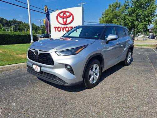 2023 Toyota Highlander LE