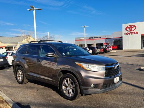2015 Toyota Highlander LE Plus