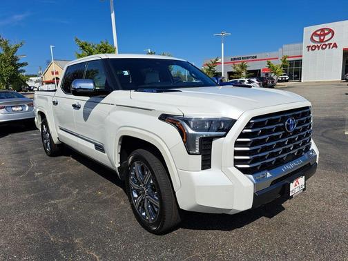 2023 Toyota Tundra Hybrid Capstone