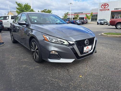 2022 Nissan Altima 2.5 SV