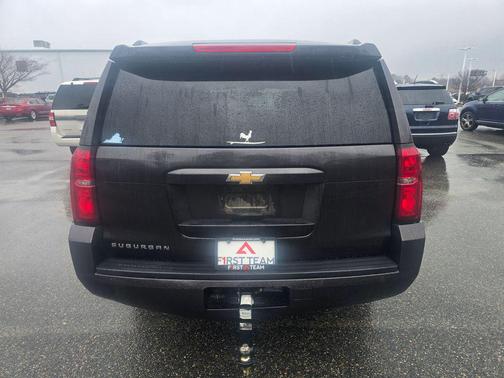 2016 Chevrolet Suburban LS