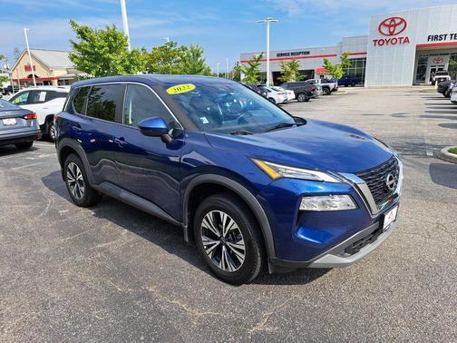 2022 Nissan Rogue SV