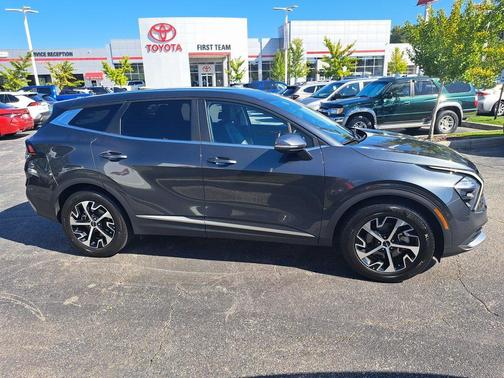 2023 Kia Sportage EX
