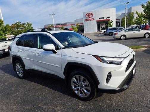2025 Toyota RAV4 XLE Premium