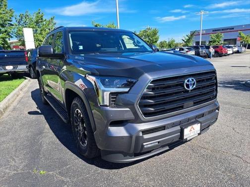 2024 Toyota Sequoia SR5