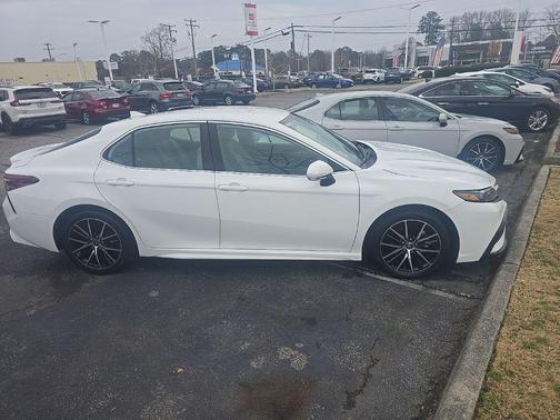 2023 Toyota Camry SE