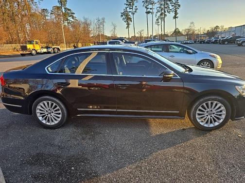 2017 Volkswagen Passat 1.8T SE