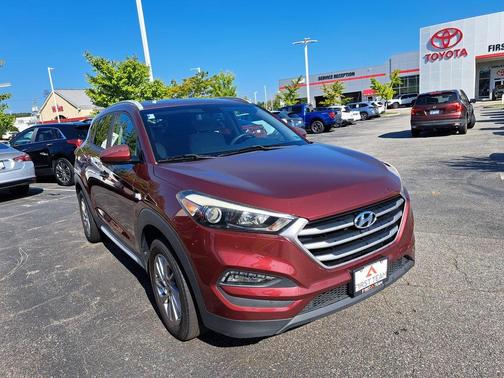 2017 Hyundai TUCSON SE