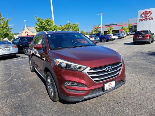 2017 Hyundai TUCSON SE