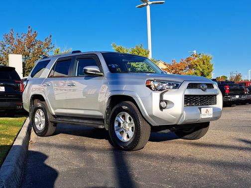 2019 Toyota 4Runner SR5