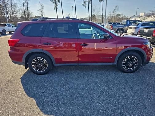 2020 Nissan Pathfinder SL 4WD