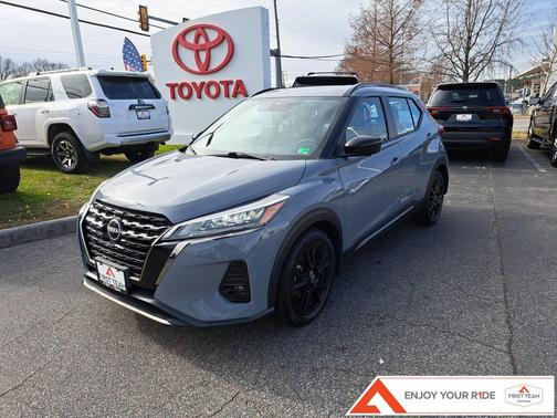 2023 Nissan Kicks SR