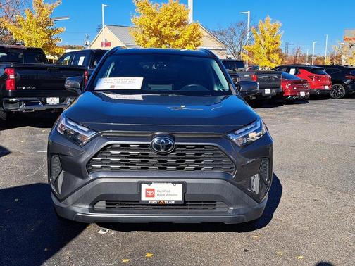 2022 Toyota RAV4 XLE
