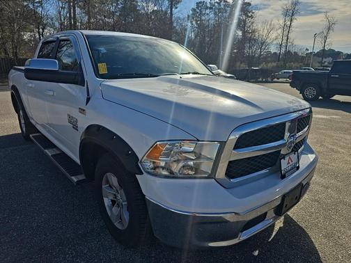 2019 RAM 1500 SLT