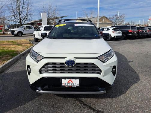 2019 Toyota RAV4 Hybrid SE