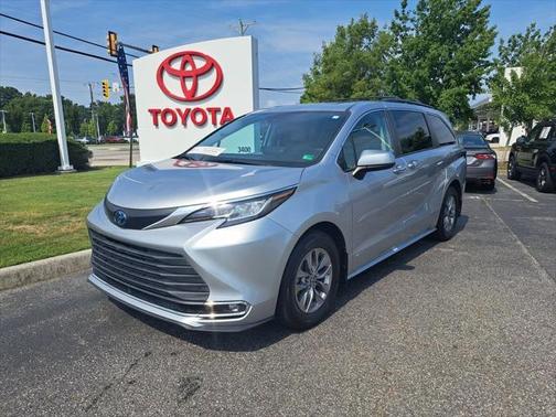 2021 Toyota Sienna XLE 7 Passenger