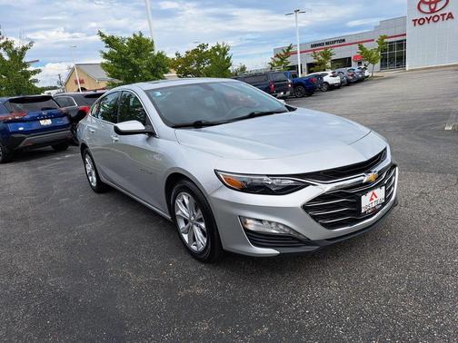 2022 Chevrolet Malibu FWD LT