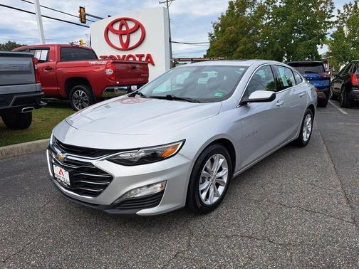 2022 Chevrolet Malibu FWD LT