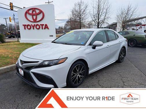 2024 Toyota Camry SE