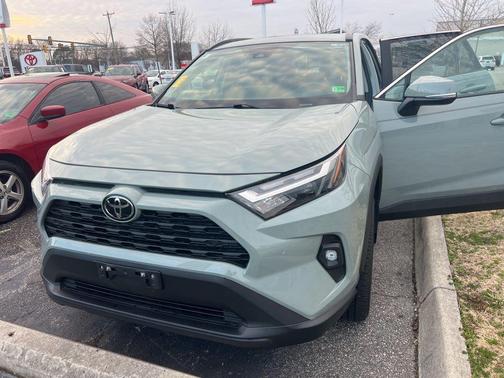 2023 Toyota RAV4 XLE Premium