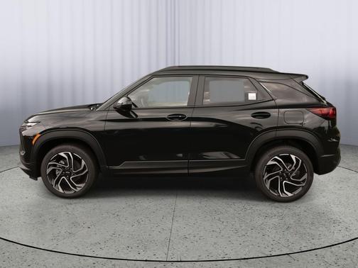 Mosaic Black Metallic 2026 Chevrolet Trailblazer RS