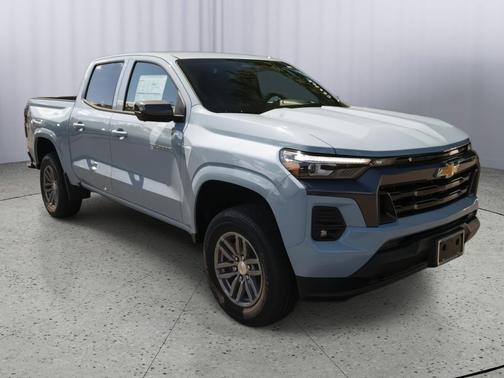 Snowdrift Metallic 2026 Chevrolet Colorado LT