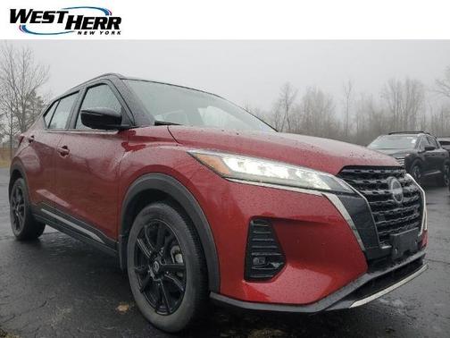 2 Tone Red / Black 2023 Nissan Kicks SR