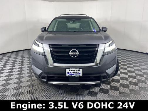 2024 Nissan Pathfinder SL