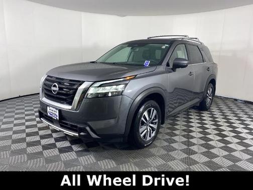 2024 Nissan Pathfinder SL