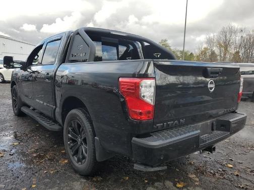 2024 Nissan Titan SV