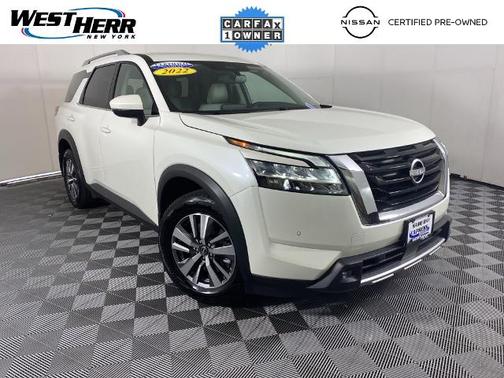 2022 Nissan Pathfinder SL