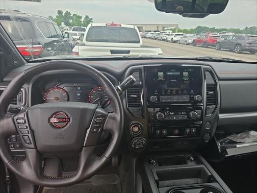2024 Nissan Titan PRO-4X