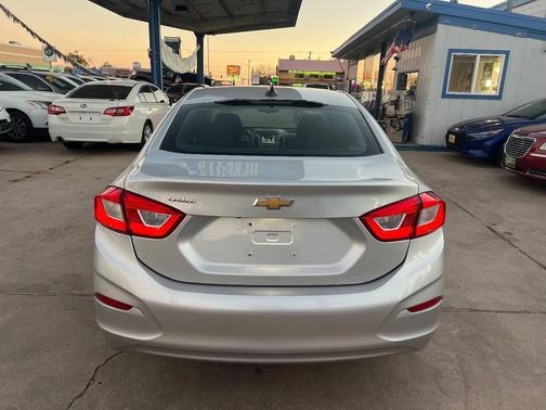 2018 Chevrolet Cruze LS