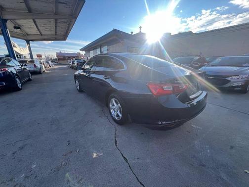 2017 Chevrolet Malibu 1LS