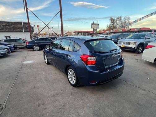 2013 Subaru Impreza 2.0i Premium