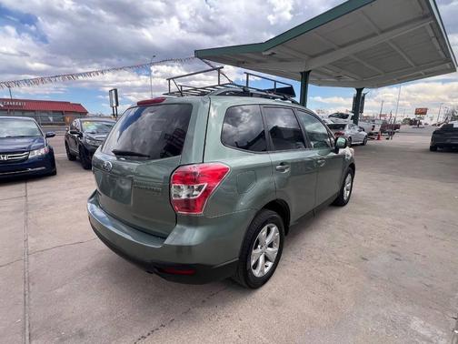 Jasmine Green Metallic 2014 Subaru Forester 2.5i Premium