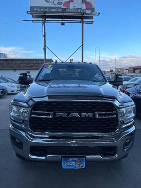 2023 RAM 2500 Big Horn Crew Cab 4x4 8' Box