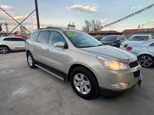 Beige 2011 Chevrolet Traverse 2LT