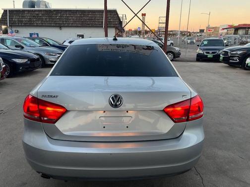 Reflex Silver Metallic 2013 Volkswagen Passat 2.5 SE