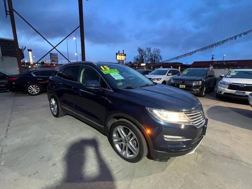 Midnight Sapphire Metallic 2015 Lincoln MKC Base