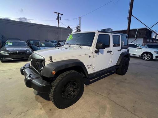 Bright White Clearcoat 2015 Jeep Wrangler Unlimited Sport