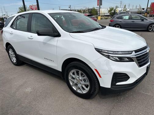 2022 Chevrolet Equinox LS