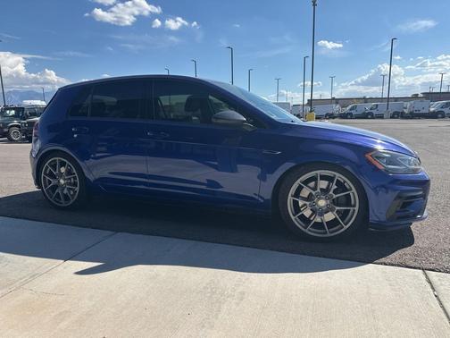 2018 Volkswagen Golf R 2.0T DSG