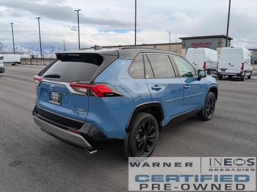 2022 Toyota RAV4 Hybrid SE