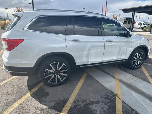 2022 Honda Pilot AWD Elite