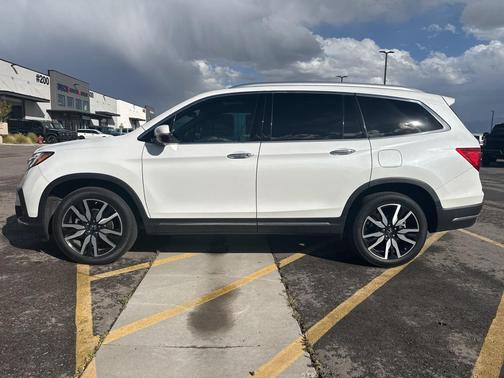 2022 Honda Pilot AWD Elite