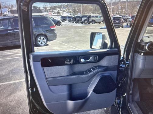 2024 INEOS Grenadier Fieldmaster