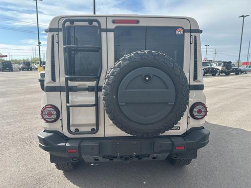 2024 INEOS Grenadier AWD